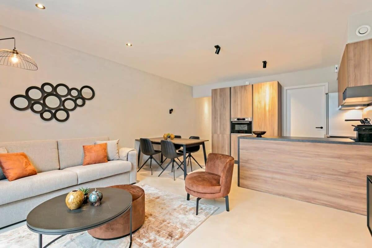 Huswell - Unique Apartment In The City-Center Of Knokke Buitenkant foto