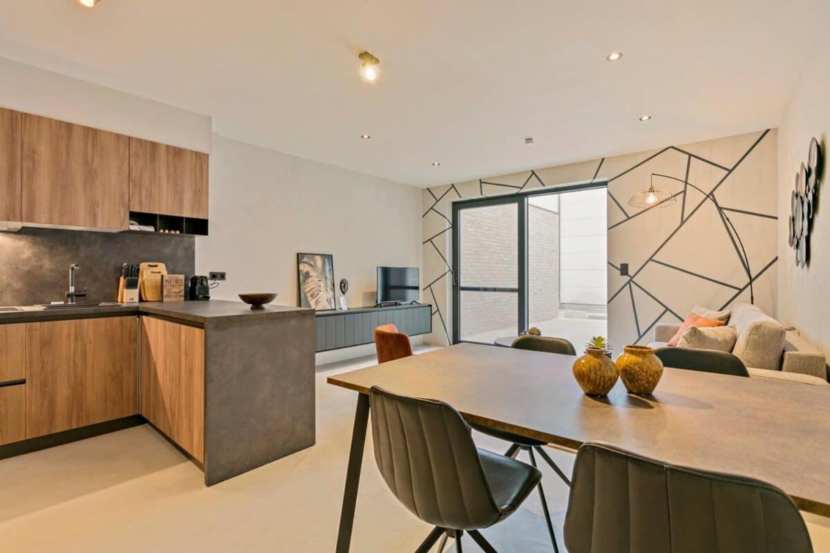 Huswell - Unique Apartment In The City-Center Of Knokke Buitenkant foto